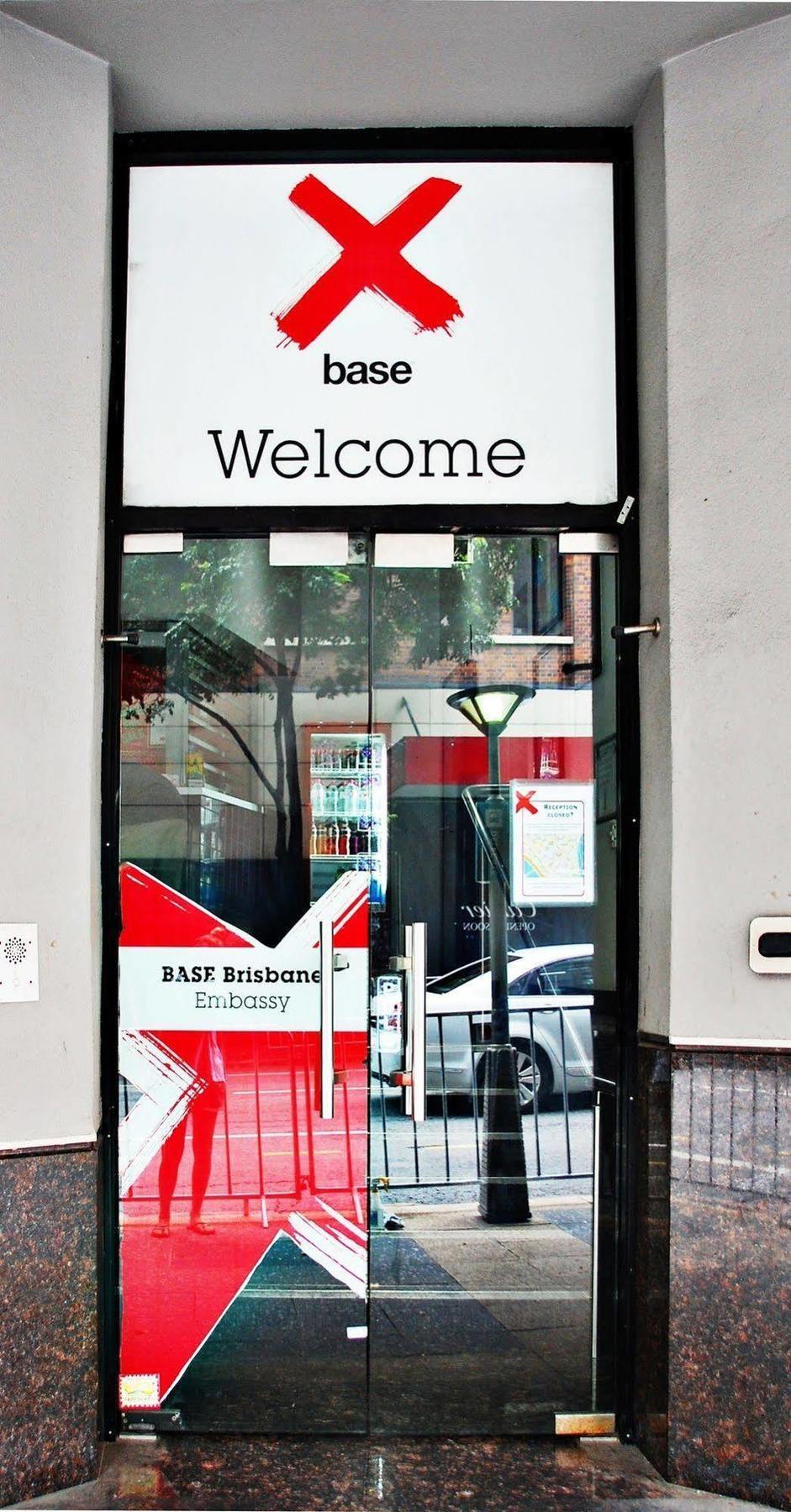 Base Brisbane Embassy Vandrehjem Eksteriør billede